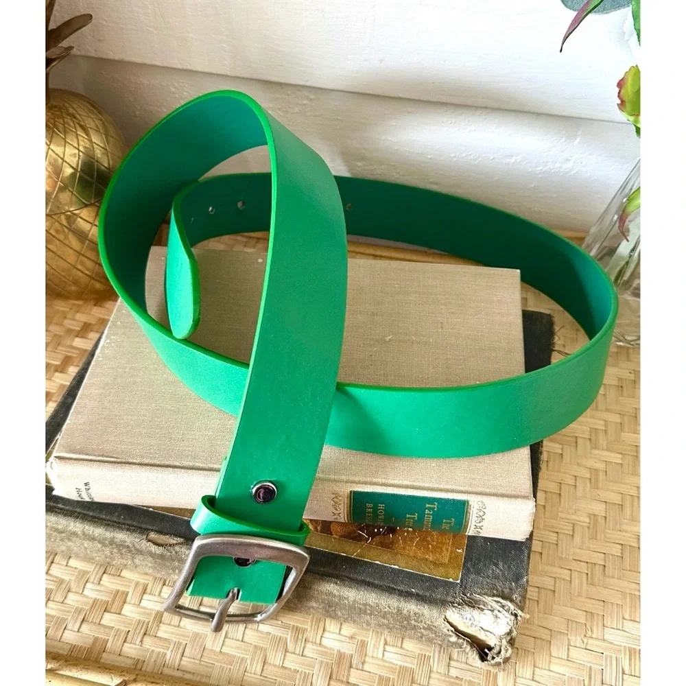 Women’s Green Casual PU Leather Belt With Square Single Prong Buckle